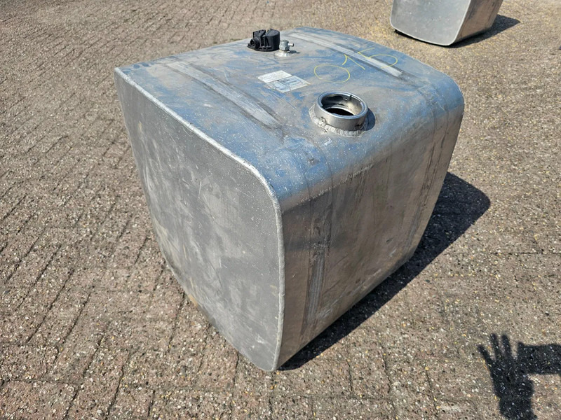 MAN Mercedes Actros - A6624703501 - Dieseltank 290 Liter - Fuel tank for Truck: picture 3 MAN Mercedes Actros - A6624703501 - Dieseltank 290 Liter - Fuel tank for Truck: picture 3