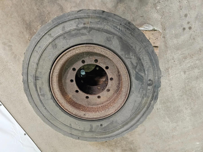 Michelin FULL RUBBER - Tire: picture 4 Michelin FULL RUBBER - Tire: picture 4