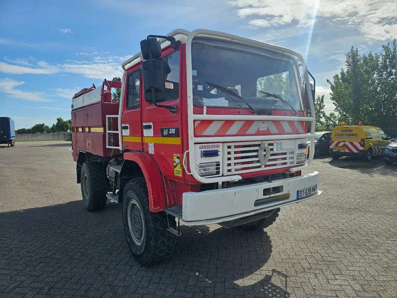 Renault Midliner 210 - Fire truck: picture 3 Renault Midliner 210 - Fire truck: picture 3