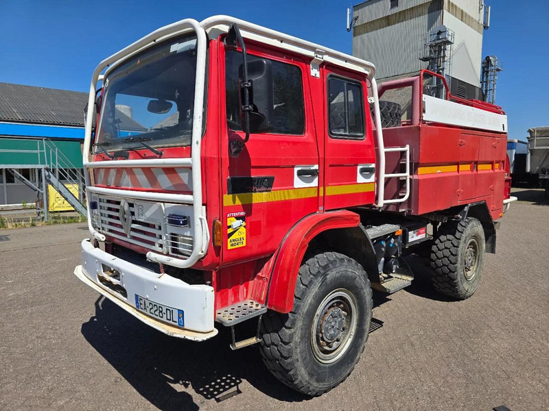 Renault Midliner 210 - Fire truck: picture 1 Renault Midliner 210 - Fire truck: picture 1