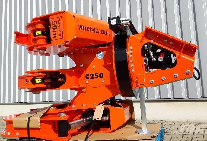 Westtech Woodcracker CL 250 - Attachment for Excavator: picture 2 Westtech Woodcracker CL 250 - Attachment for Excavator: picture 2