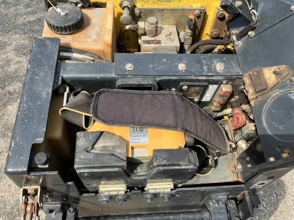 Roller BOMAG BMP 851: picture 7