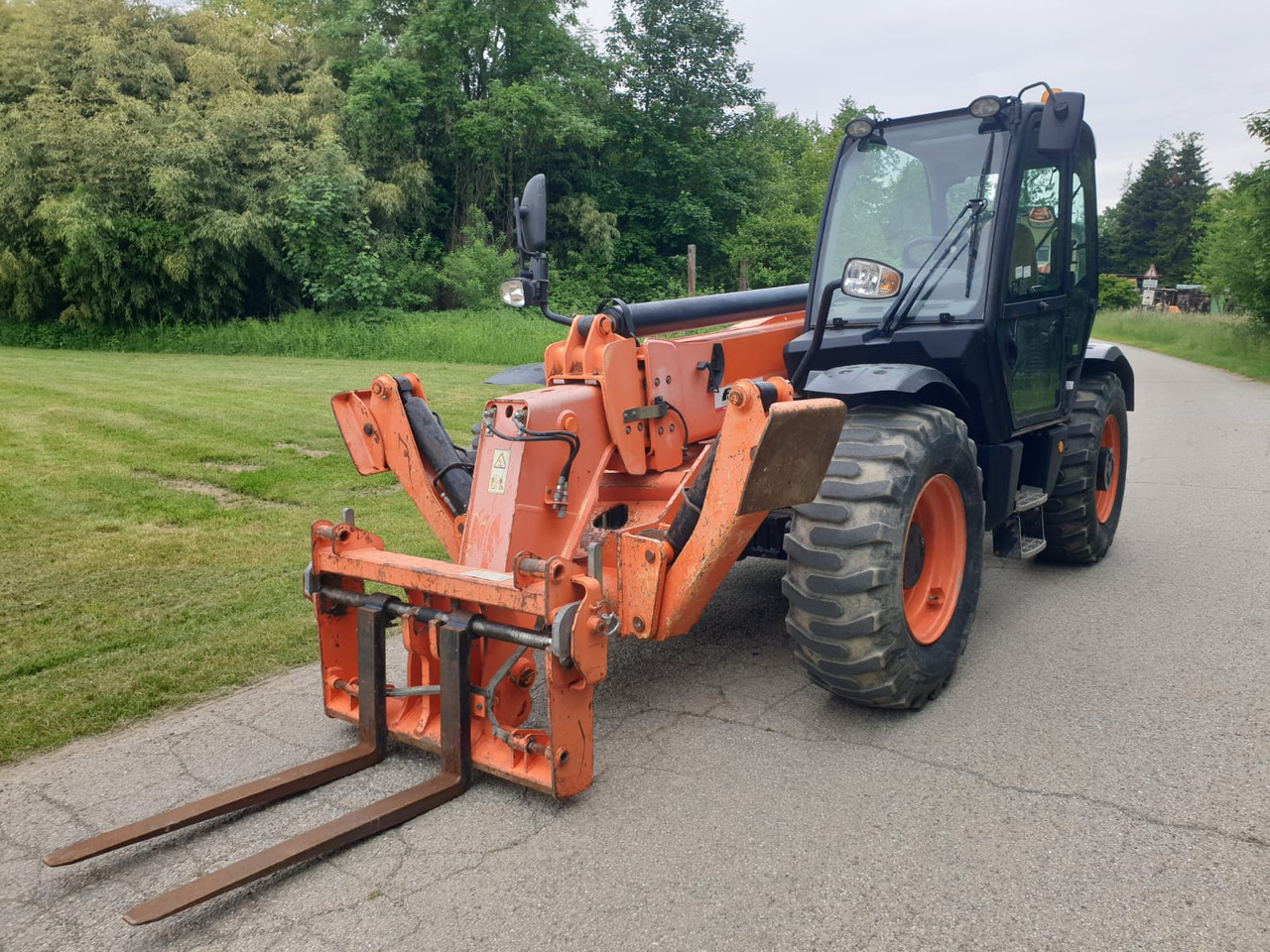 JCB 540-140 - Telescopic handler: picture 3 JCB 540-140 - Telescopic handler: picture 3