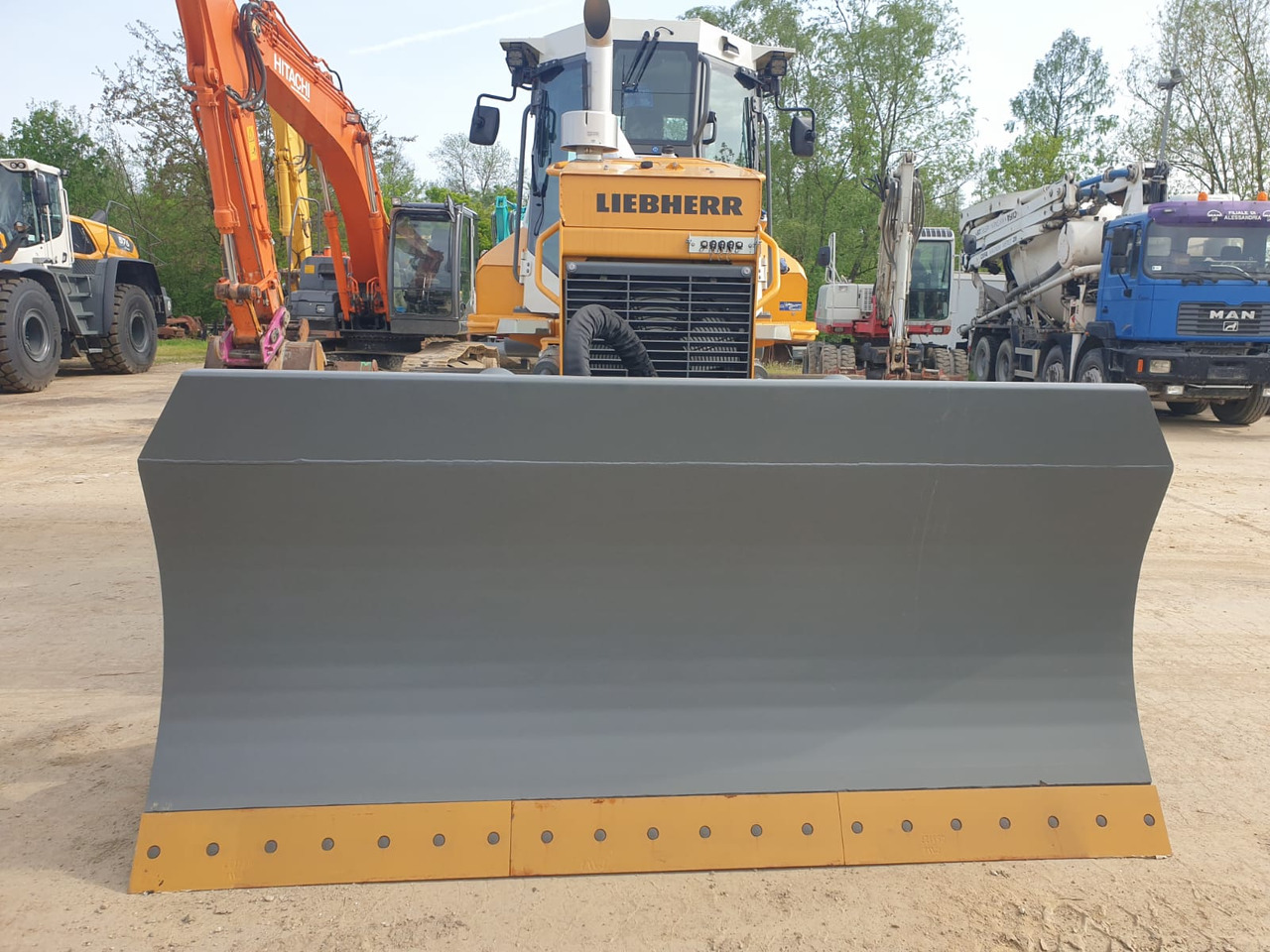 LIEBHERR PR 726 05 LGP - Bulldozer: picture 4 LIEBHERR PR 726 05 LGP - Bulldozer: picture 4