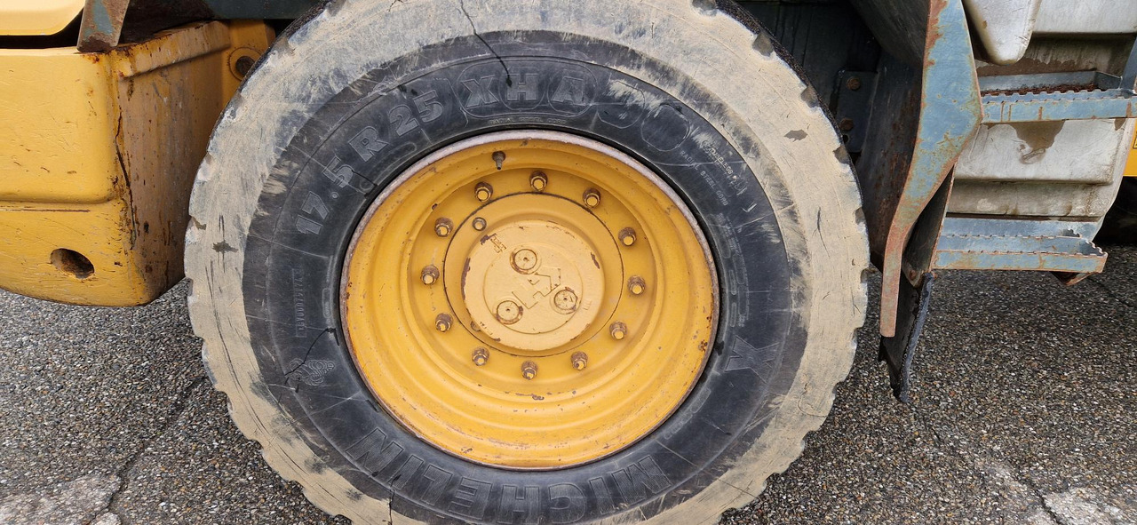 MICHELIN 17.5 R25 - Tire for Wheel loader: picture 3 MICHELIN 17.5 R25 - Tire for Wheel loader: picture 3
