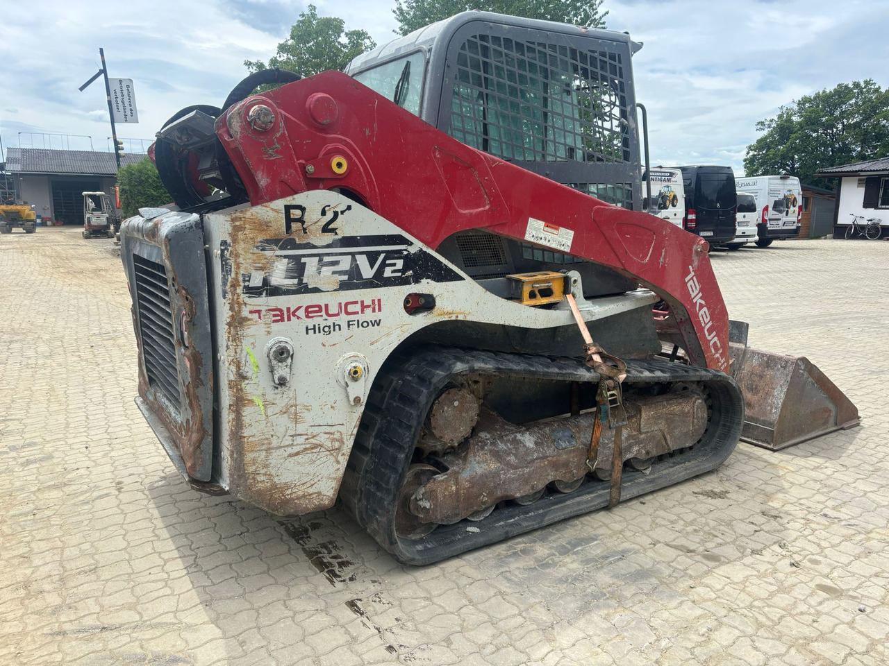 Skid steer loader Takeuchi TL 12 V-2 - Engine defektive: picture 6 Skid steer loader Takeuchi TL 12 V-2 - Engine defektive: picture 6