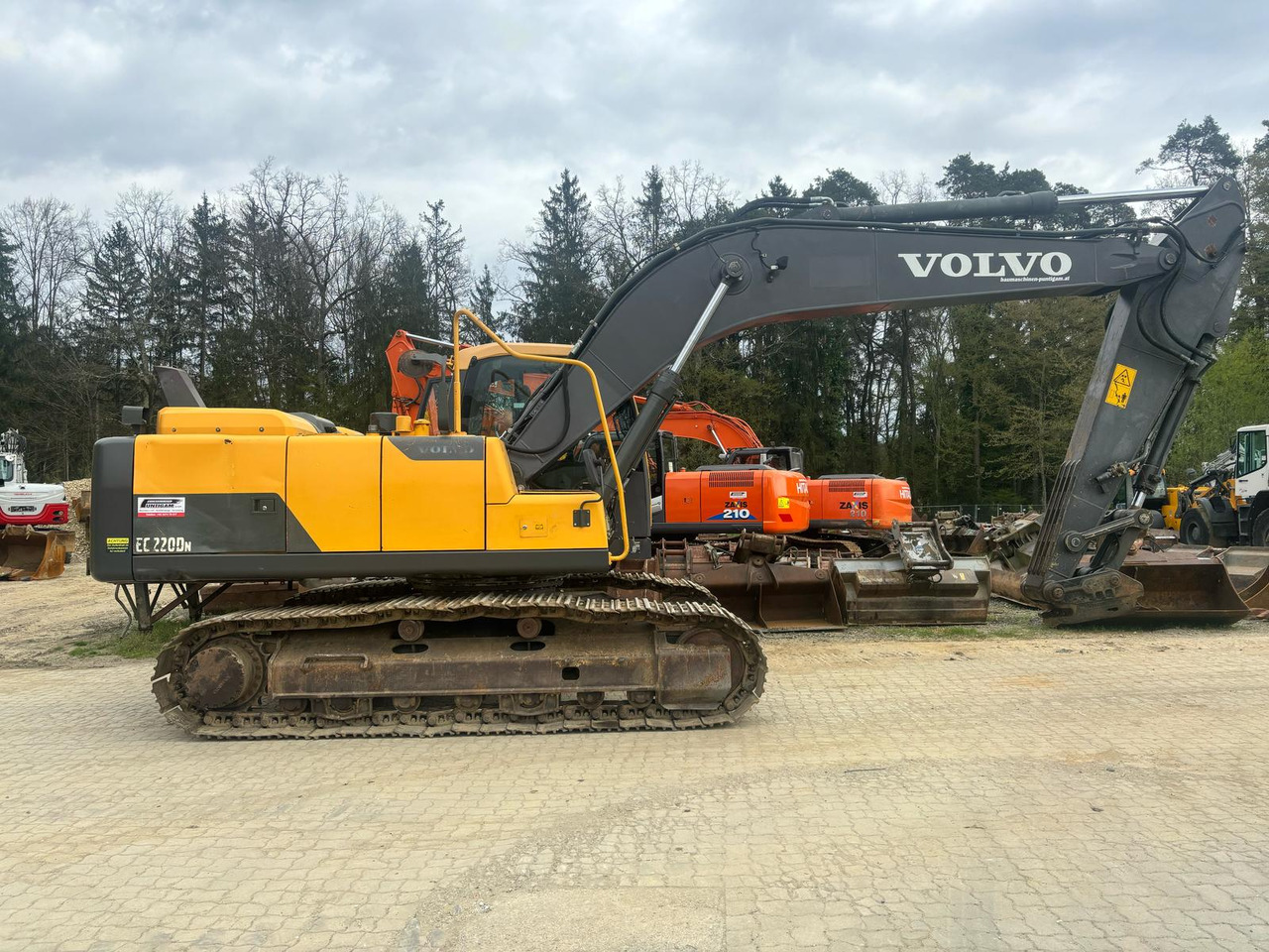 Volvo EC 220 DN - Crawler excavator: picture 2 Volvo EC 220 DN - Crawler excavator: picture 2