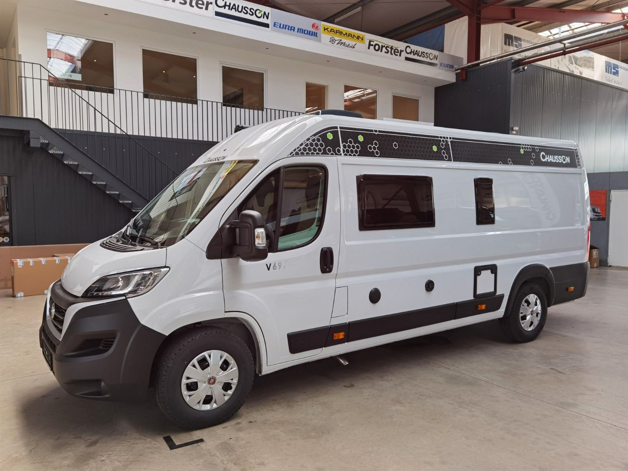 Camper van Chausson V697 FIRST LINE / ZUBEHÖR-PAKET / EINZELBETTEN: picture 6 Camper van Chausson V697 FIRST LINE / ZUBEHÖR-PAKET / EINZELBETTEN: picture 6