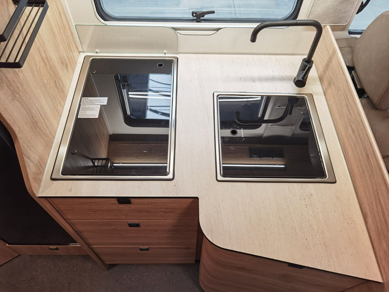 Semi-integrated motorhome Eura Mobil PROFILA T 695 EB / MODELL 2026 / EINZELBETTEN: picture 19