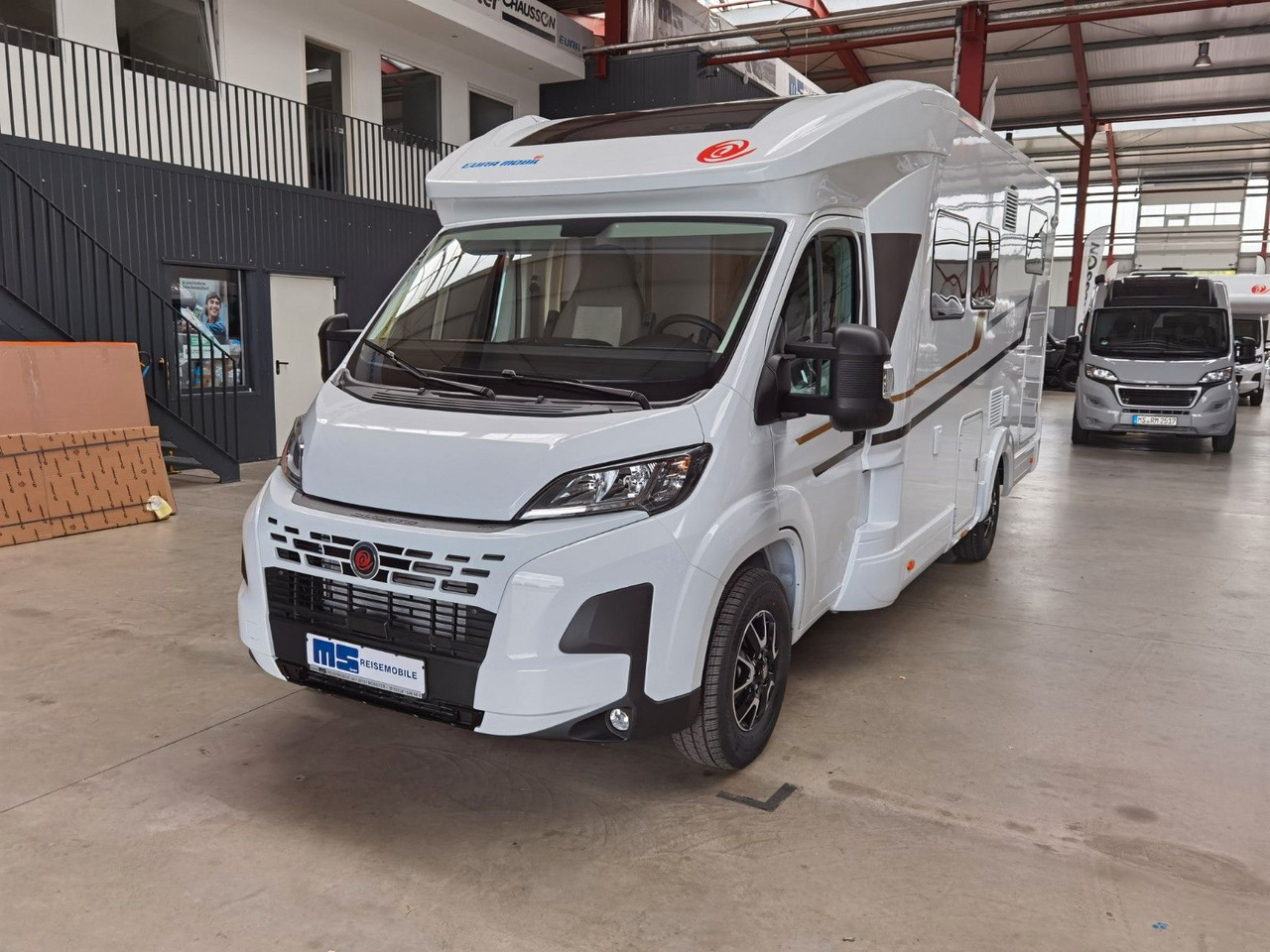 Semi-integrated motorhome Eura Mobil PROFILA T 695 EB / MODELL 2026 / EINZELBETTEN: picture 7