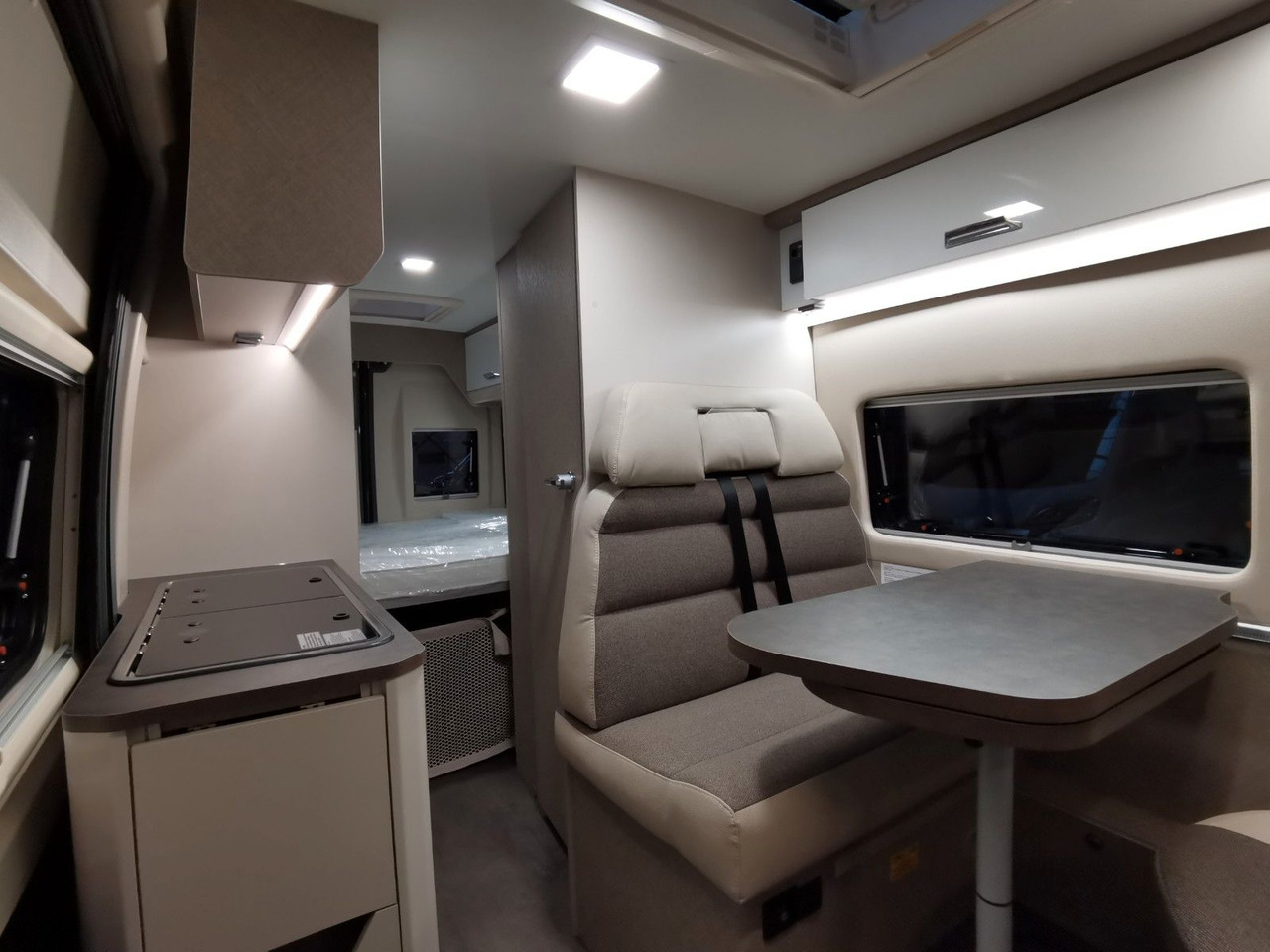 Camper van Karmann DAVIS 590 TRENDSTYLE /-2025-/ 140PS /PLUS- PAKET: picture 15