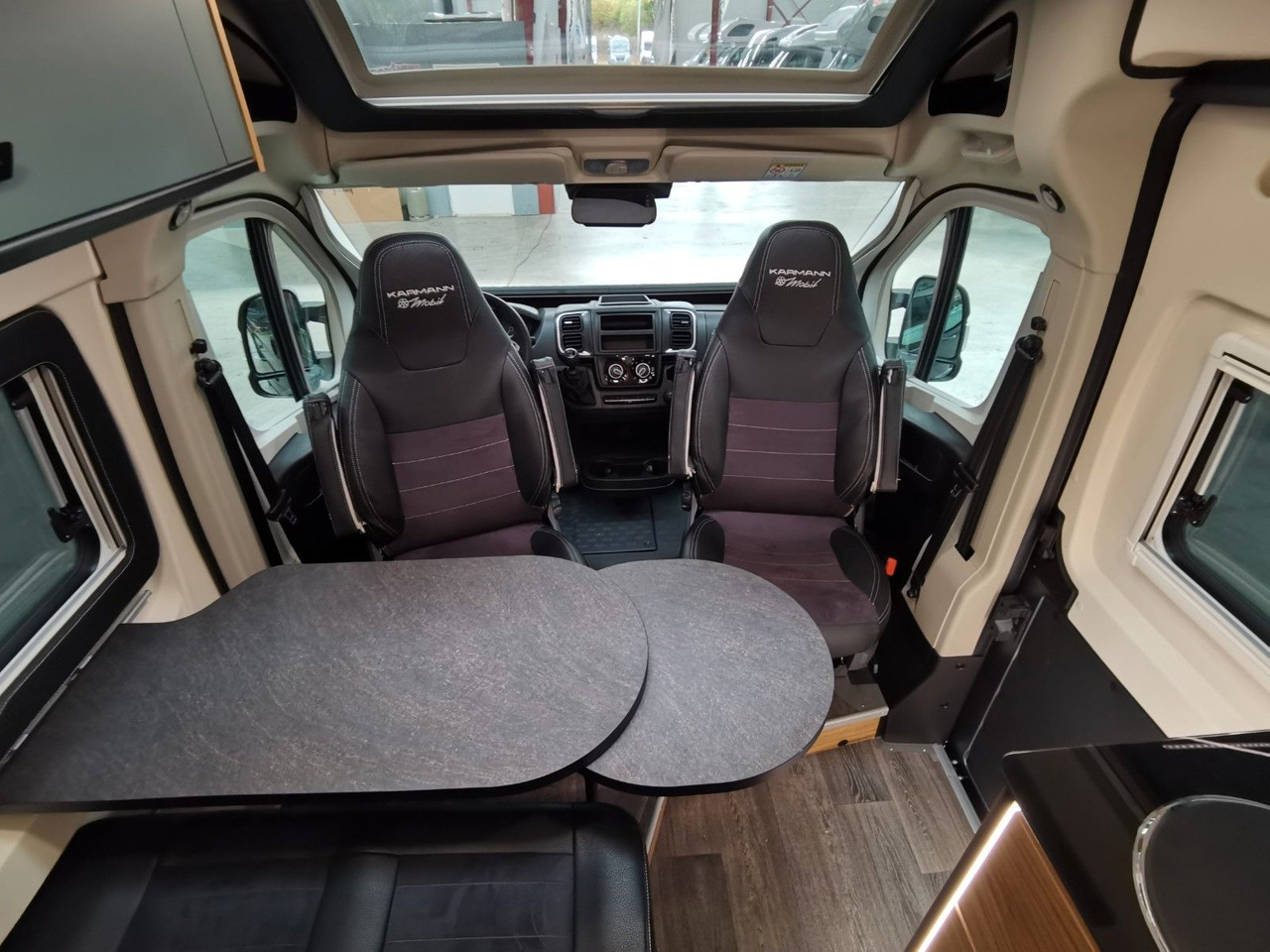 Camper van Karmann DEXTER 580 /-MODELL 2026-/ PANORAMA DACHFENSTER: picture 13 Camper van Karmann DEXTER 580 /-MODELL 2026-/ PANORAMA DACHFENSTER: picture 13