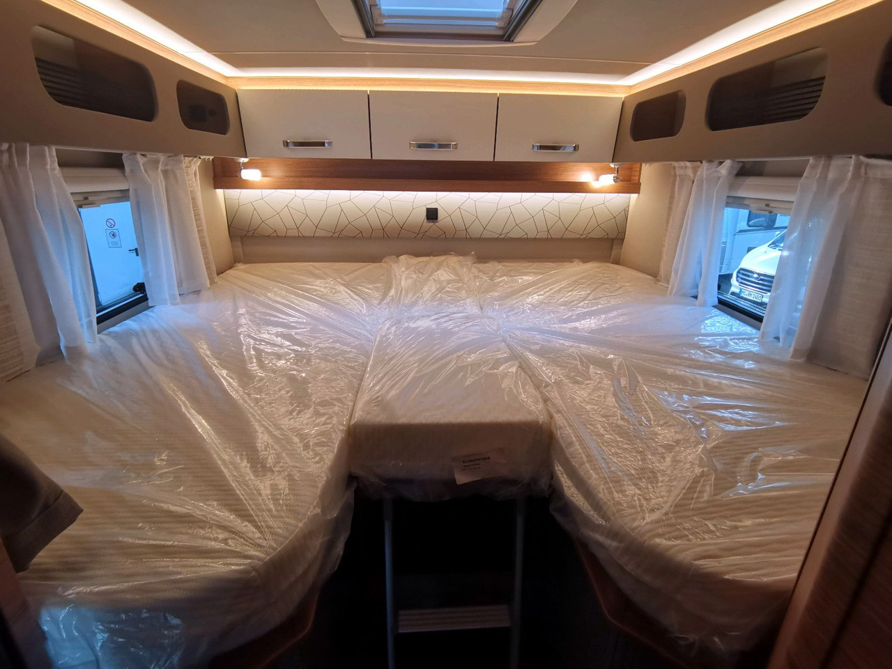 Semi-integrated motorhome Weinsberg CARACOMPACT 600 MEG EDITION PEPPER / MODELL 2025: picture 20