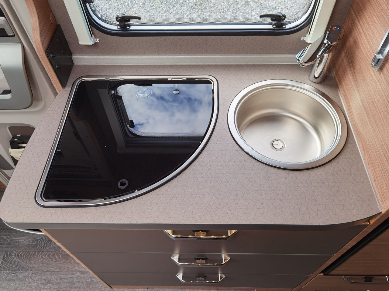 New Semi-integrated motorhome Weinsberg CARACOMPACT 640 MEG EDITION-PEPPER /-MODELL 2025 Weinsberg CARACOMPACT 640 MEG EDITION-PEPPER /-MODELL 2025: picture 15