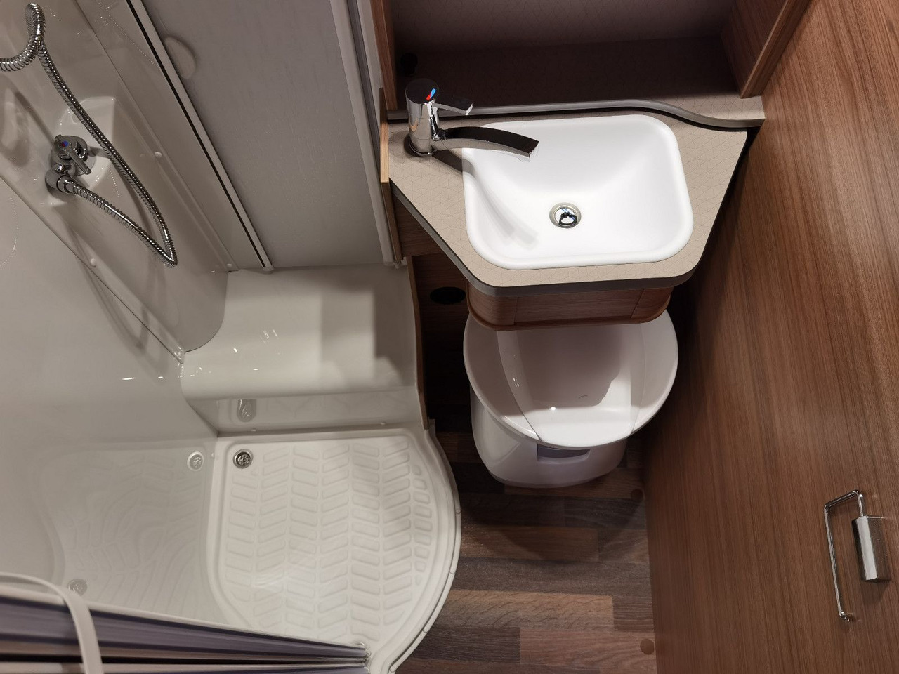 New Semi-integrated motorhome Weinsberg CARACOMPACT SUITE 640 MEG PEPPER / - MODELL 2025 Weinsberg CARACOMPACT SUITE 640 MEG PEPPER / - MODELL 2025: picture 21