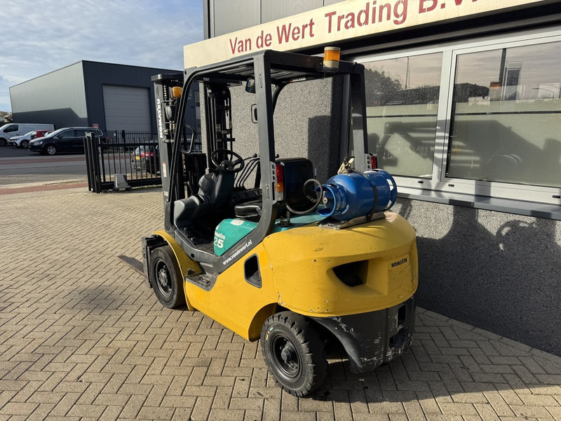 Komatsu FG25HT-16R Triplo 470 Freelift / Sideshift / Vorkversteller LPG 2008 - LPG forklift: picture 4 Komatsu FG25HT-16R Triplo 470 Freelift / Sideshift / Vorkversteller LPG 2008 - LPG forklift: picture 4