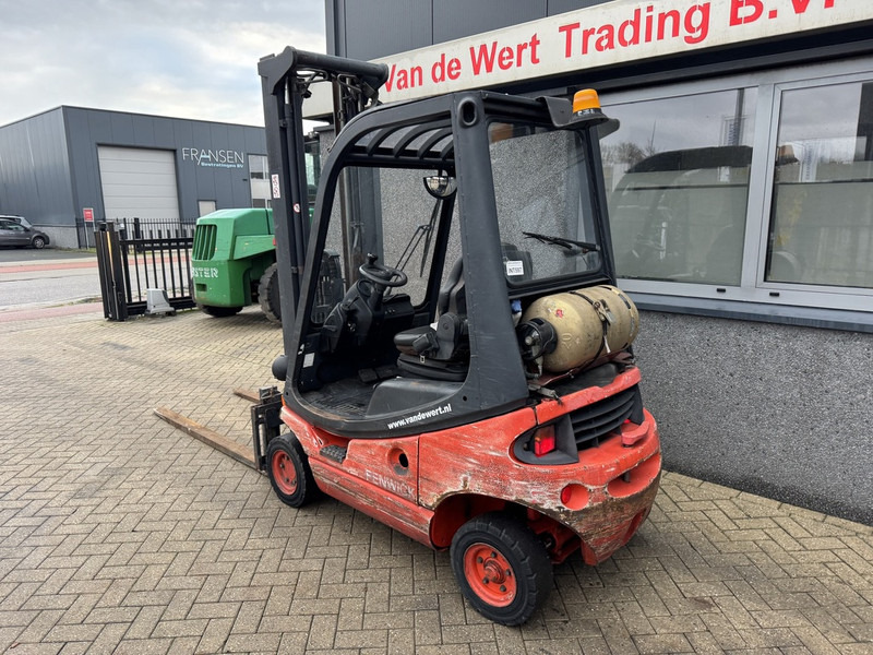 Linde H16T-03 Triplex 540 Freelift / Sideshift LPG 2006 - LPG forklift: picture 4 Linde H16T-03 Triplex 540 Freelift / Sideshift LPG 2006 - LPG forklift: picture 4