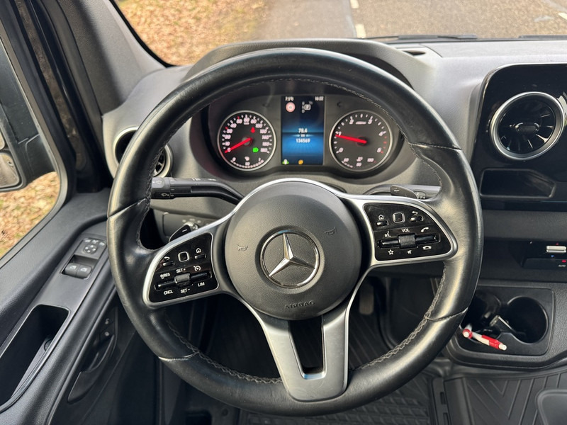 Panel van Mercedes-Benz 317 CDI L2H2  Dubbel Cabine 2022 LED: picture 11