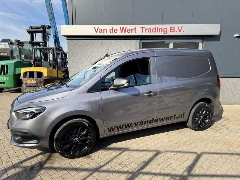 Mercedes-Benz Citan 110 CDI 95PK Diesel 2021 Airco / DAB + / Apple Carplay / Camera / LM Velgen / Cruise control / Navi Zeer Net! - Closed box van: picture 2 Mercedes-Benz Citan 110 CDI 95PK Diesel 2021 Airco / DAB + / Apple Carplay / Camera / LM Velgen / Cruise control / Navi Zeer Net! - Closed box van: picture 2