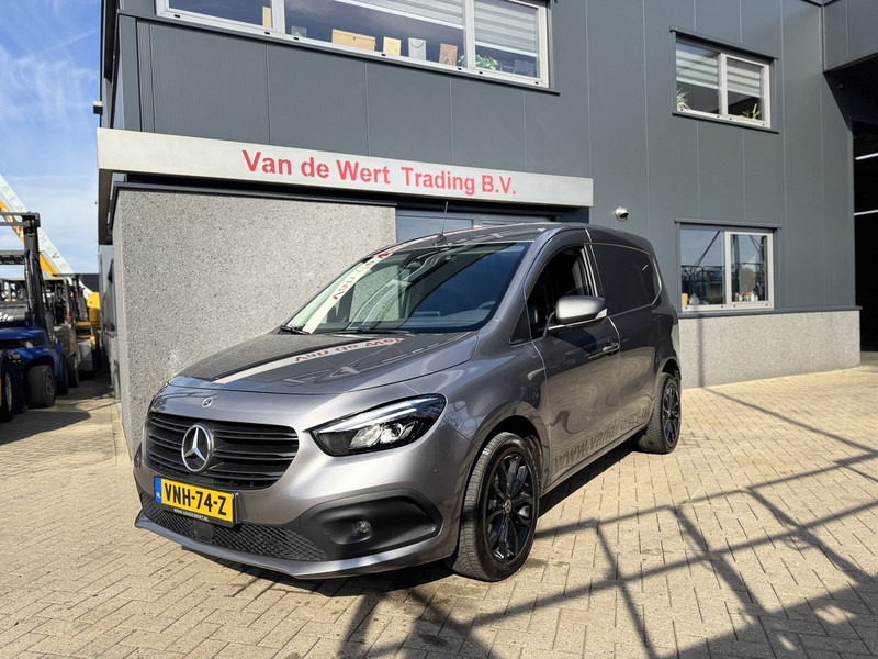 Mercedes-Benz Citan 110 CDI 95PK Diesel 2021 Airco / DAB + / Apple Carplay / Camera / LM Velgen / Cruise control / Navi  Zeer Net! - Closed box van: picture 1 Mercedes-Benz Citan 110 CDI 95PK Diesel 2021 Airco / DAB + / Apple Carplay / Camera / LM Velgen / Cruise control / Navi  Zeer Net! - Closed box van: picture 1