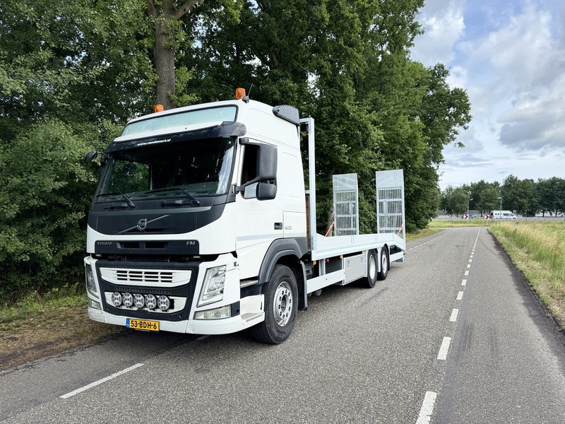 Volvo FM 420 6X2 Machine Transporter / Oprij Vrachtwagen 2013 / EURO 6 / 550DKM / APK 8-26 / Steering Wheel - Autotransporter truck: picture 1 Volvo FM 420 6X2 Machine Transporter / Oprij Vrachtwagen 2013 / EURO 6 / 550DKM / APK 8-26 / Steering Wheel - Autotransporter truck: picture 1
