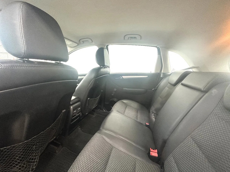 Sedan Mercedes-Benz B-Klasse 180 CDI: picture 12