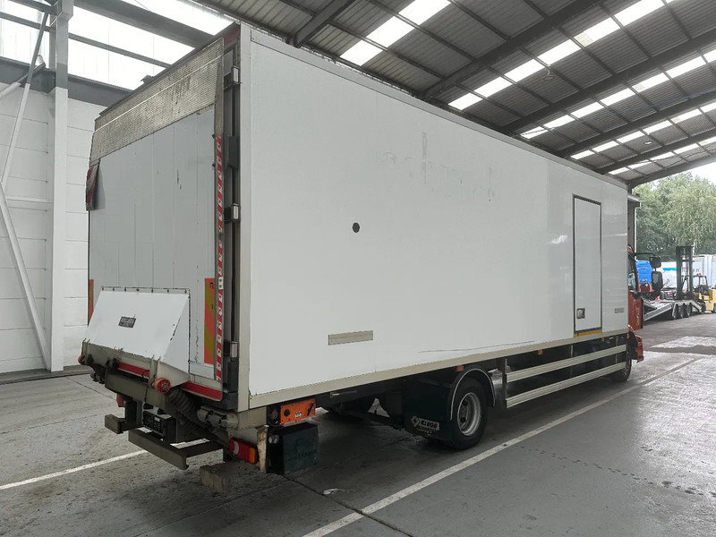 Renault D 12 220 / 264728 km - Refrigerator truck: picture 5 Renault D 12 220 / 264728 km - Refrigerator truck: picture 5