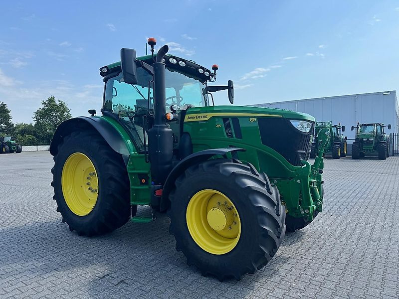 John Deere 6R215 AP 50KM COMMAND-PRO 2023 2690 UUR!!! - Farm tractor: picture 2 John Deere 6R215 AP 50KM COMMAND-PRO 2023 2690 UUR!!! - Farm tractor: picture 2