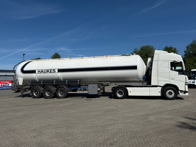 Benalu T39NLNEP Tipper Aluminium 6 compartiments - Tank semi-trailer: picture 2 Benalu T39NLNEP Tipper Aluminium 6 compartiments - Tank semi-trailer: picture 2