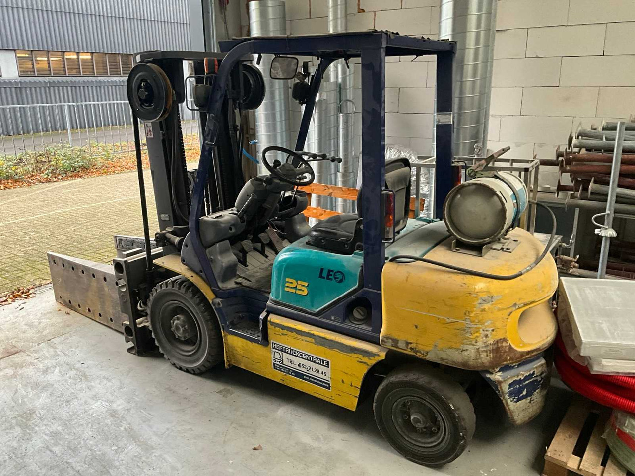 1999 KOMATSU FG25T12 FORKLIFT - Forklift: picture 1 1999 KOMATSU FG25T12 FORKLIFT - Forklift: picture 1