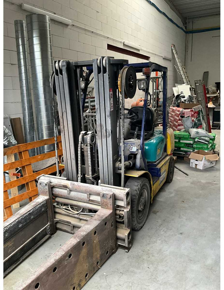1999 KOMATSU FG25T12 FORKLIFT - Forklift: picture 3 1999 KOMATSU FG25T12 FORKLIFT - Forklift: picture 3
