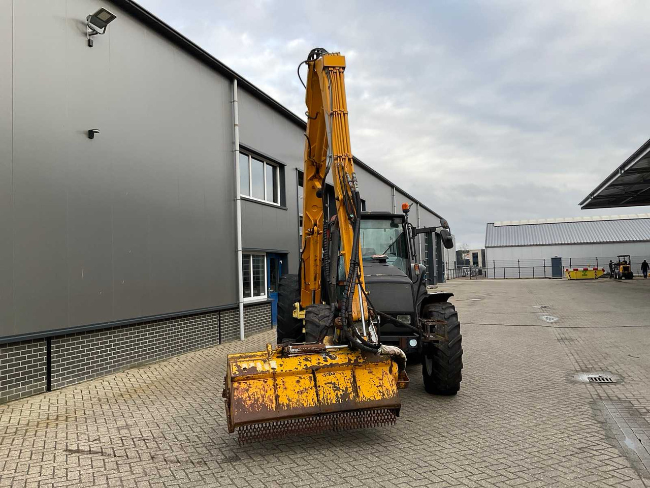 1999 VALTRA VALMET 8150 HITECH ALL-WHEEL DRIVE FARM TRACTOR - Farm tractor: picture 4 1999 VALTRA VALMET 8150 HITECH ALL-WHEEL DRIVE FARM TRACTOR - Farm tractor: picture 4