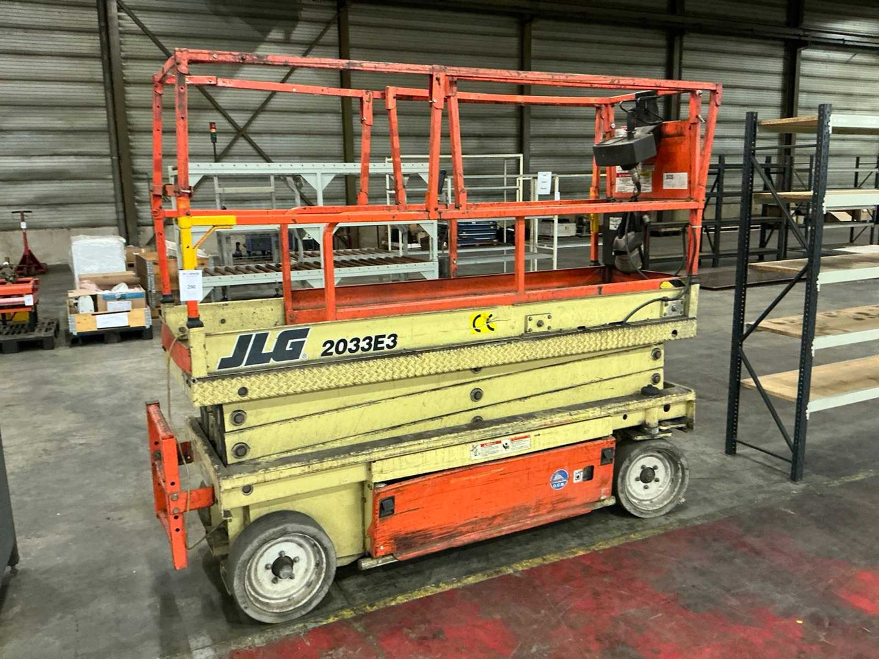 2001 JLG 2033E3 AERIAL PLATFORM - Aerial platform: picture 2 2001 JLG 2033E3 AERIAL PLATFORM - Aerial platform: picture 2