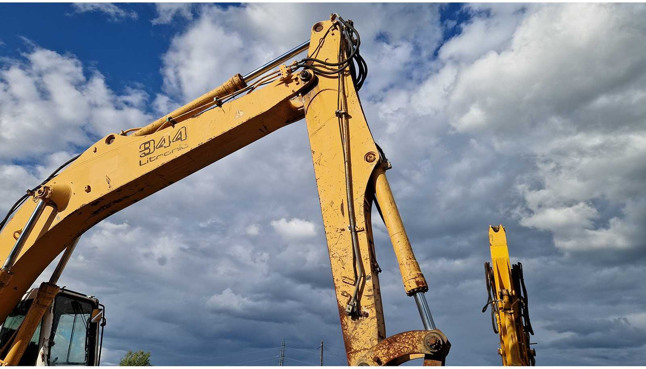 2001 LIEBHERR R944HDS TRACKED EXCAVATOR - Excavator: picture 5 2001 LIEBHERR R944HDS TRACKED EXCAVATOR - Excavator: picture 5