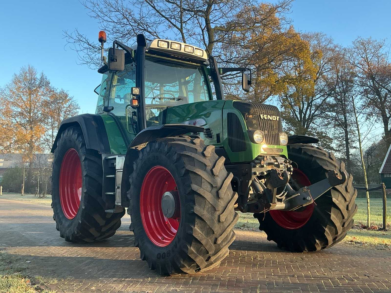 2004 FENDT 818 VARIO TMS ALL-WHEEL DRIVE FARM TRACTOR - Farm tractor: picture 2 2004 FENDT 818 VARIO TMS ALL-WHEEL DRIVE FARM TRACTOR - Farm tractor: picture 2
