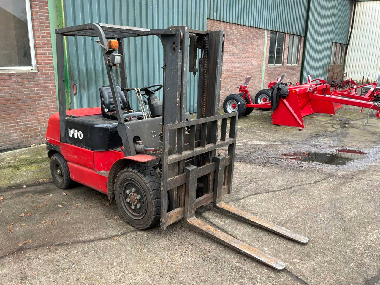 2004 YTO FORKLIFT DIESEL - Forklift: picture 4 2004 YTO FORKLIFT DIESEL - Forklift: picture 4