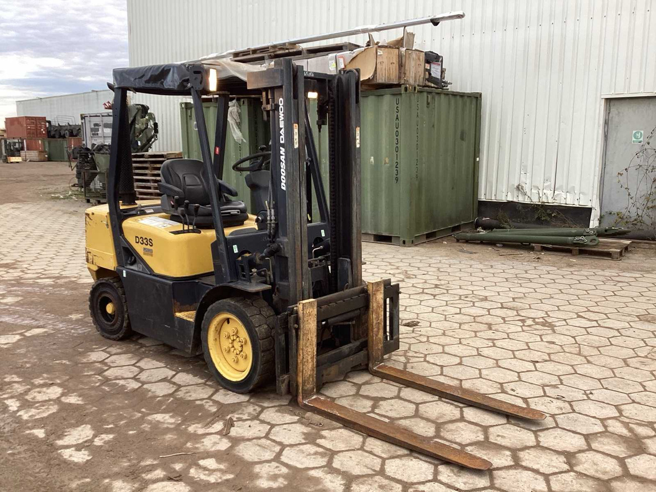 2006 DOOSAN D33S-3 FORKLIFT - Forklift: picture 2 2006 DOOSAN D33S-3 FORKLIFT - Forklift: picture 2