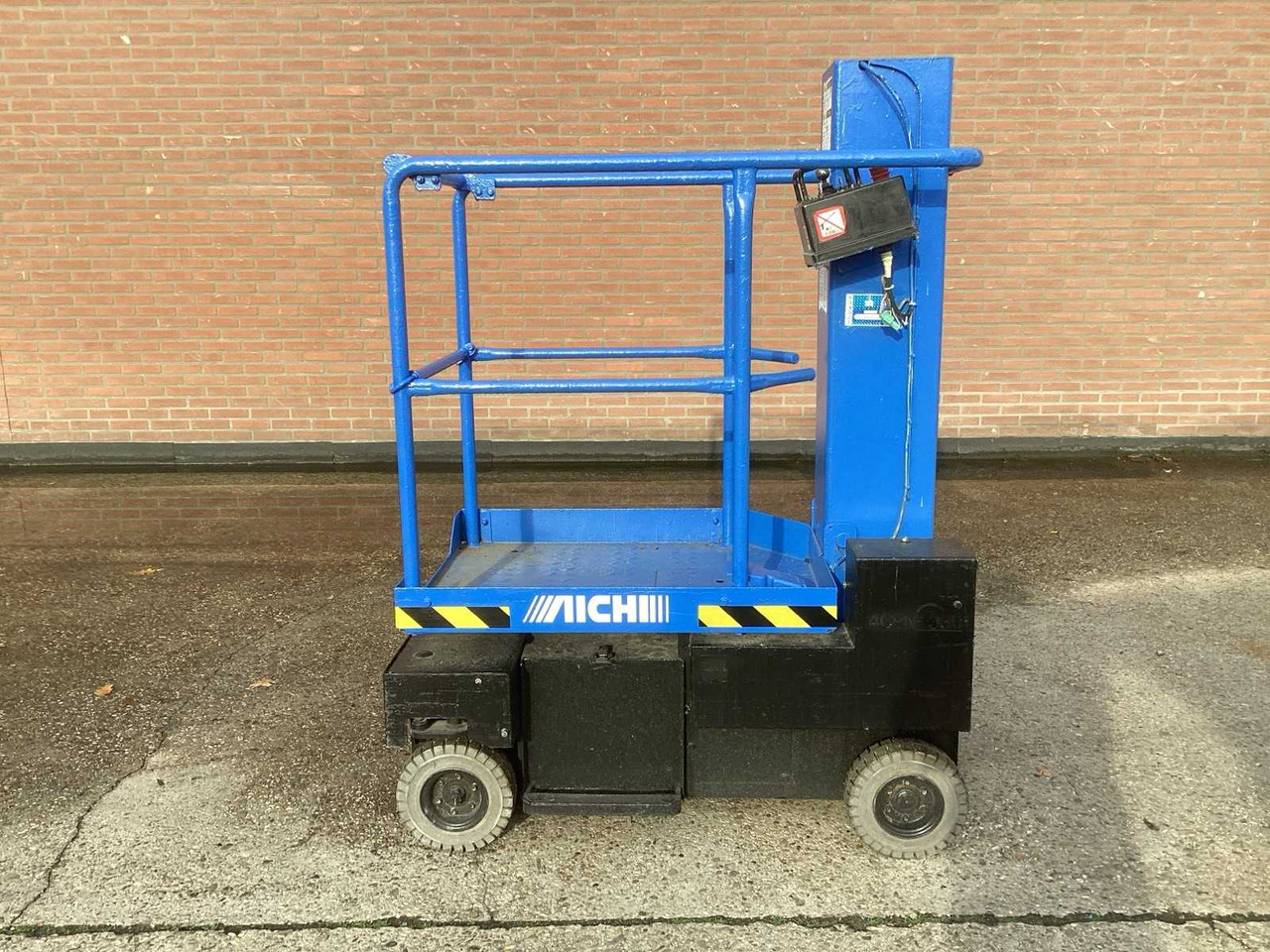 2008 AICHI SV04B AERIAL PLATFORM - Aerial platform: picture 2 2008 AICHI SV04B AERIAL PLATFORM - Aerial platform: picture 2