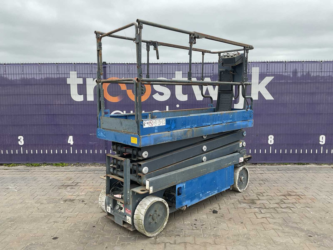 2008 - AICHI - SV060NL - SCISSOR LIFT - Aerial platform: picture 3 2008 - AICHI - SV060NL - SCISSOR LIFT - Aerial platform: picture 3