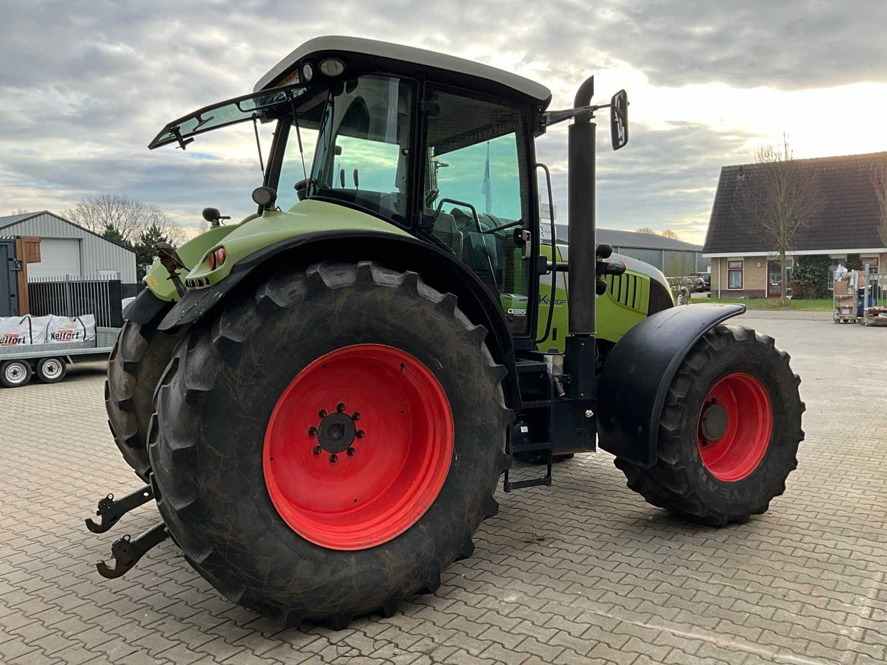 2009 CLAAS ARION 640 A19 FOUR-WHEEL DRIVE FARM TRACTOR - Farm tractor: picture 3 2009 CLAAS ARION 640 A19 FOUR-WHEEL DRIVE FARM TRACTOR - Farm tractor: picture 3