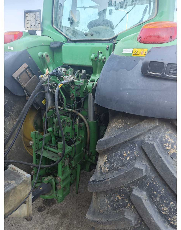 Farm tractor 2009 -JOHN DEERE - 7430 MW2 CD44 - 4-WHEEL DRIVE TRACTOR: picture 14 Farm tractor 2009 -JOHN DEERE - 7430 MW2 CD44 - 4-WHEEL DRIVE TRACTOR: picture 14