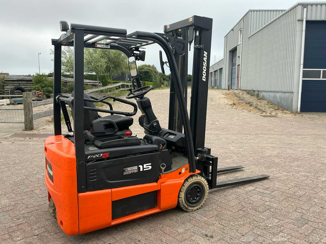 2010 DOOSAN B15T-5 FORKLIFT - Forklift: picture 5 2010 DOOSAN B15T-5 FORKLIFT - Forklift: picture 5