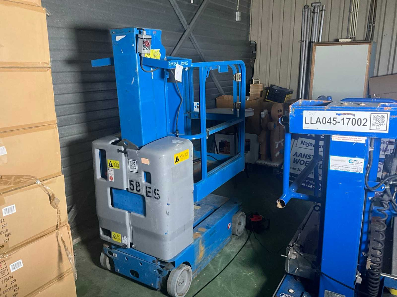 2011 GENIE GRC-12 AERIAL PLATFORM - Aerial platform: picture 1 2011 GENIE GRC-12 AERIAL PLATFORM - Aerial platform: picture 1