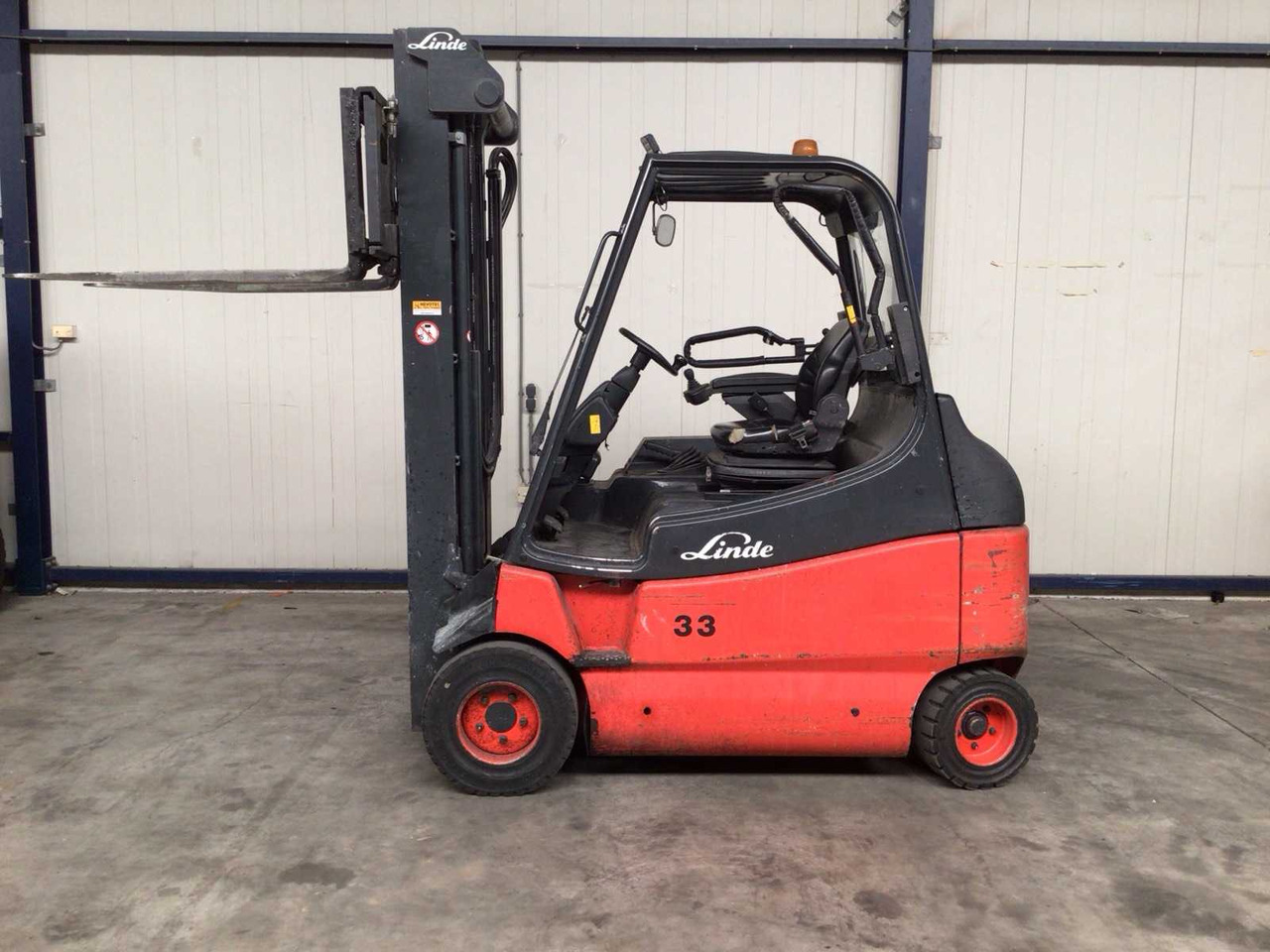 2011 LINDE E30-03/600 FORKLIFT - Forklift: picture 5 2011 LINDE E30-03/600 FORKLIFT - Forklift: picture 5