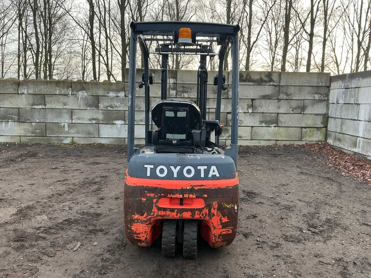 2011 TOYOTA 8FBET16 FORKLIFT - Forklift: picture 4 2011 TOYOTA 8FBET16 FORKLIFT - Forklift: picture 4