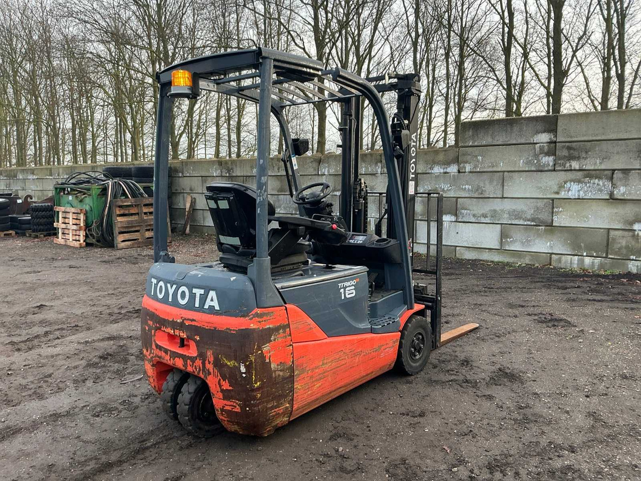 2011 TOYOTA 8FBET16 FORKLIFT - Forklift: picture 5 2011 TOYOTA 8FBET16 FORKLIFT - Forklift: picture 5