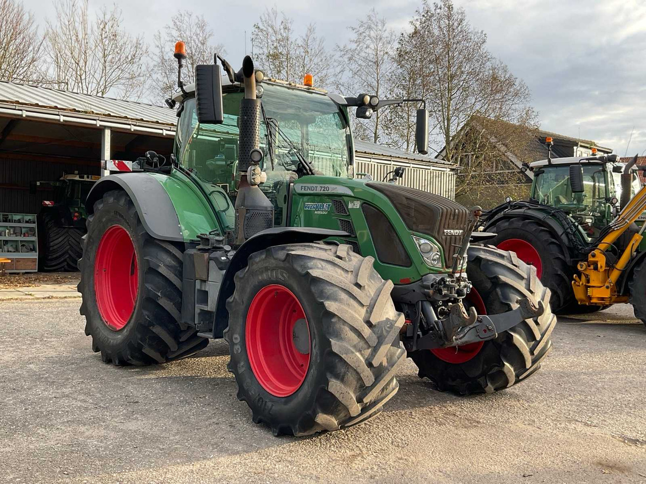 2012 FENDT 720 SCR ALL-WHEEL DRIVE FARM TRACTOR - Farm tractor: picture 2 2012 FENDT 720 SCR ALL-WHEEL DRIVE FARM TRACTOR - Farm tractor: picture 2