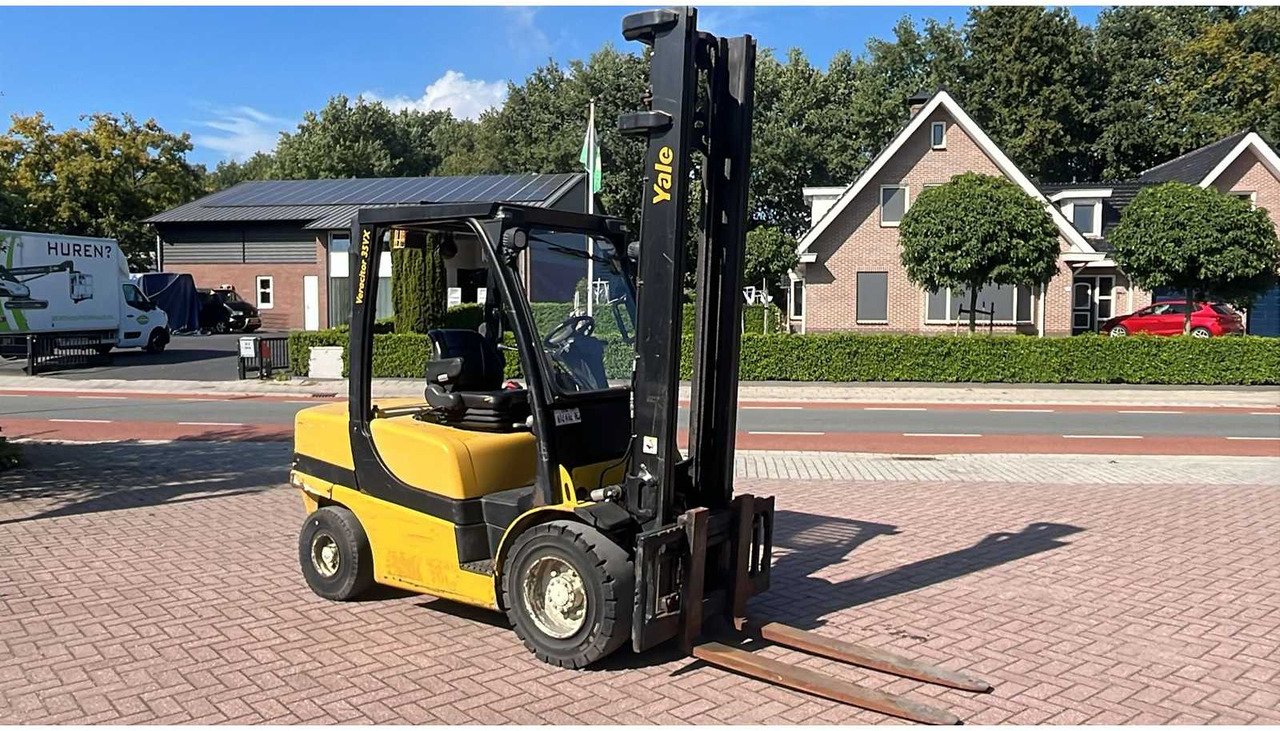 2012 YALE GDP35VX FORKLIFT - Forklift: picture 2 2012 YALE GDP35VX FORKLIFT - Forklift: picture 2