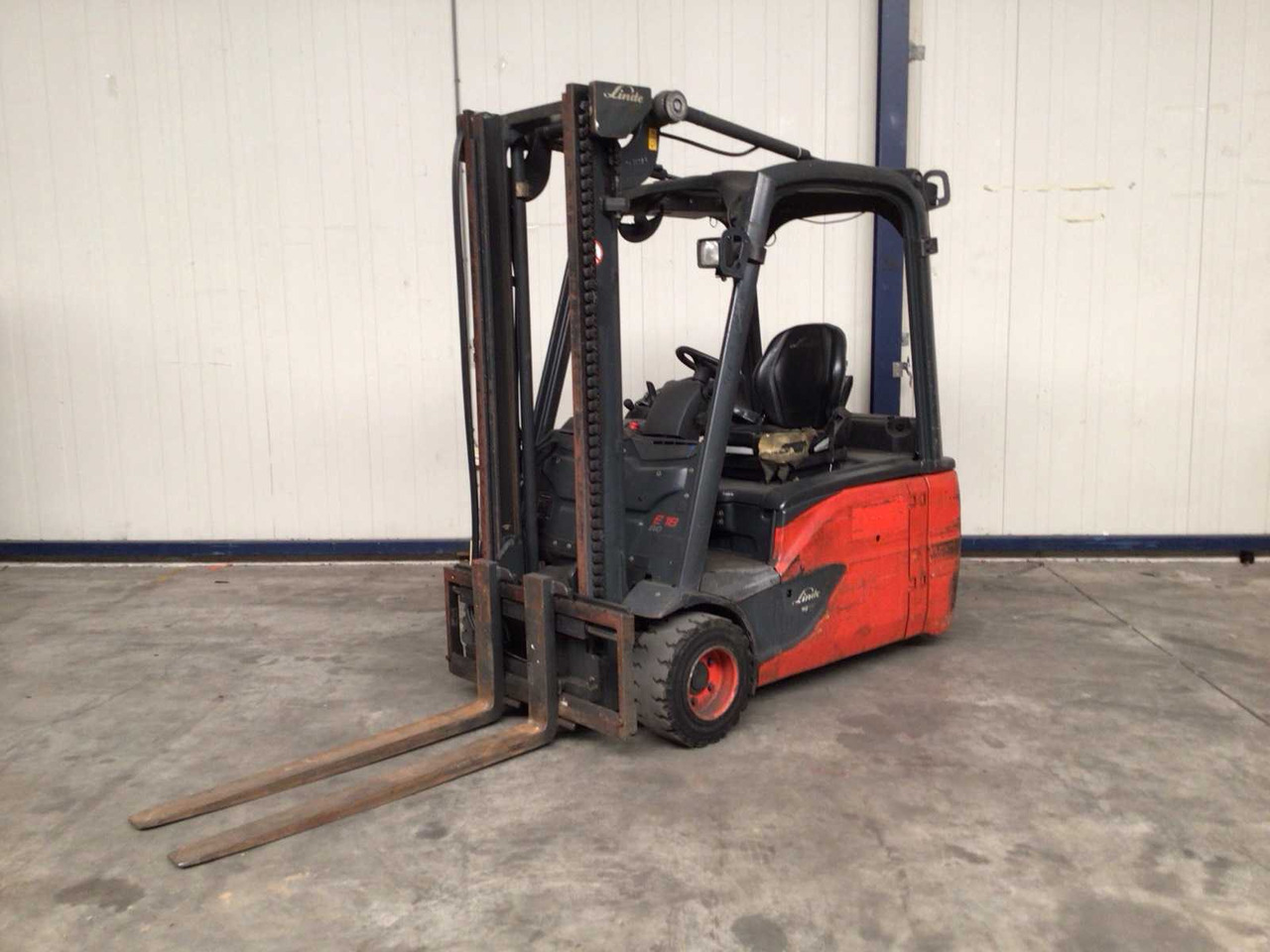 2014 LINDE E18 FORKLIFT - Forklift: picture 1 2014 LINDE E18 FORKLIFT - Forklift: picture 1