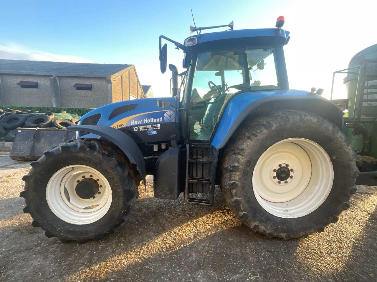 2014 NEW HOLLAND TVT195 4WD AGRICULTURAL TRACTOR 4WD - Farm tractor: picture 2 2014 NEW HOLLAND TVT195 4WD AGRICULTURAL TRACTOR 4WD - Farm tractor: picture 2